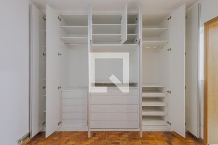 Suíte 1 de casa à venda com 4 quartos, 300m² em Jardim Paulista, São Paulo