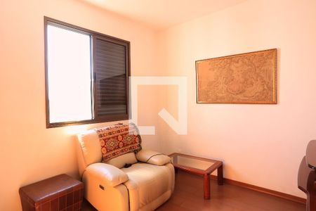 Sala de TV de apartamento à venda com 4 quartos, 140m² em Sion, Belo Horizonte