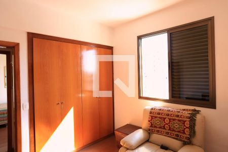 Sala de TV de apartamento à venda com 4 quartos, 140m² em Sion, Belo Horizonte