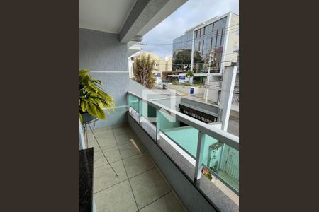 Sacada de casa à venda com 3 quartos, 250m² em Vila Dora, Santo André