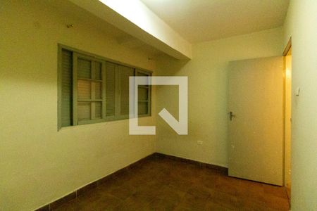 Quarto de casa à venda com 3 quartos, 250m² em Vila Antonieta, São Paulo