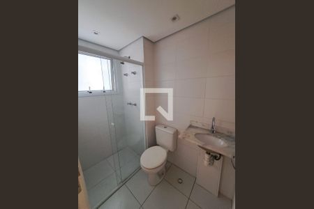 Banheiro de apartamento para alugar com 2 quartos, 54m² em Vila Osasco, Osasco