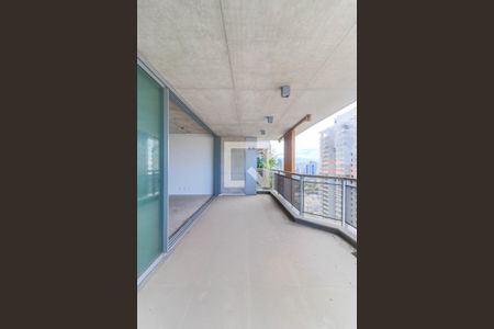 Varanda  de apartamento à venda com 3 quartos, 197m² em Jardim das Acacias, São Paulo
