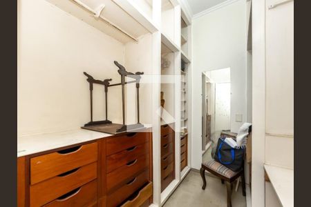 Casa à venda com 4 quartos, 400m² em Alto de Pinheiros, São Paulo