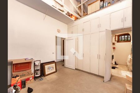 Casa à venda com 4 quartos, 400m² em Alto de Pinheiros, São Paulo