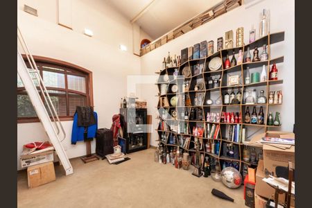 Casa à venda com 4 quartos, 400m² em Alto de Pinheiros, São Paulo