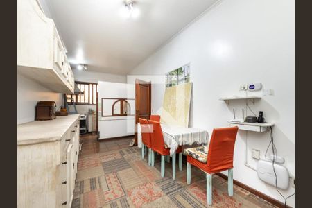 Casa à venda com 4 quartos, 400m² em Alto de Pinheiros, São Paulo