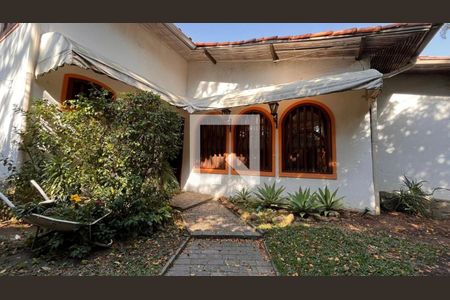 Casa à venda com 4 quartos, 400m² em Alto de Pinheiros, São Paulo