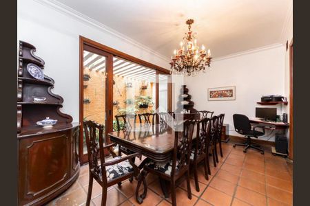 Casa à venda com 4 quartos, 400m² em Alto de Pinheiros, São Paulo