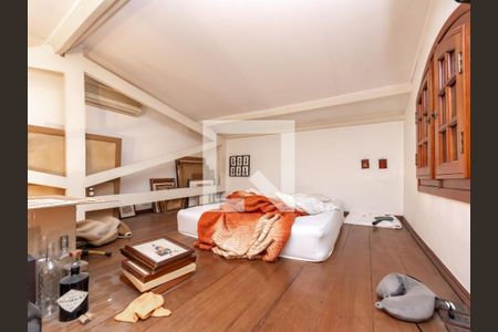 Casa à venda com 4 quartos, 400m² em Alto de Pinheiros, São Paulo