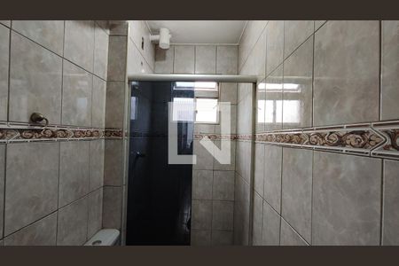 Banheiro de apartamento para alugar com 2 quartos, 54m² em Jardim Bonifacio, São Paulo