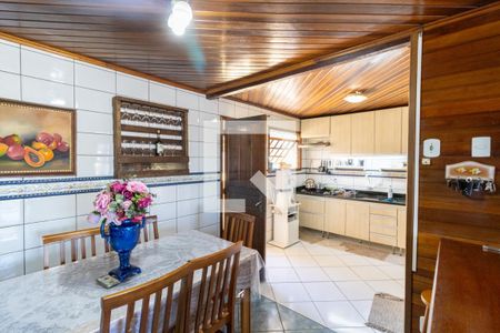 Cozinha de casa à venda com 3 quartos, 215m² em Nonoai, Porto Alegre