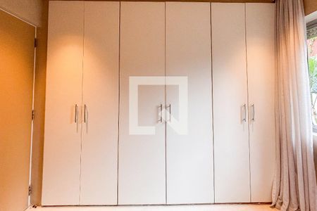 Closet/Quarto 1 de apartamento à venda com 2 quartos, 88m² em Cerqueira César, São Paulo