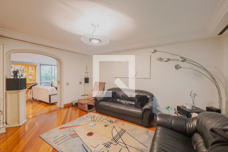 Sala de TV de apartamento à venda com 4 quartos, 402m² em Jardim Paulista, São Paulo