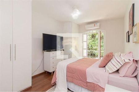 Casa à venda com 4 quartos, 323m² em Vila Sonia, São Paulo