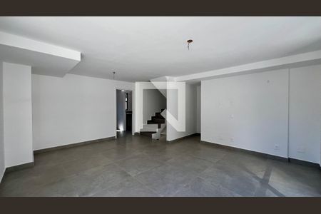 Sala de casa à venda com 3 quartos, 276m² em Vila Madalena, São Paulo
