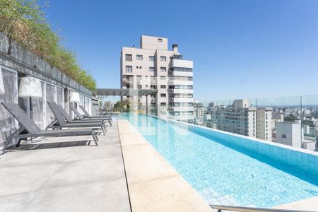 Área comum - Piscina de apartamento à venda com 1 quarto, 29m² em Auxiliadora, Porto Alegre