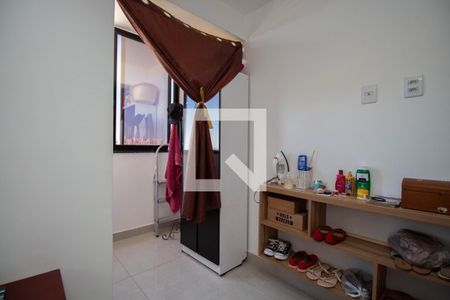 Quarto 2 de apartamento para alugar com 2 quartos, 55m² em Setor Habitacional Vicente Pires, Brasília