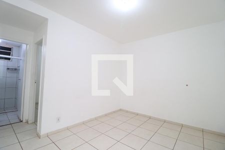 Sala de apartamento para alugar com 2 quartos, 45m² em Gávea, Uberlândia
