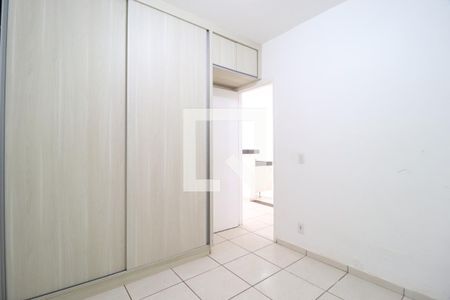 Quarto 1 de apartamento para alugar com 2 quartos, 45m² em Gávea, Uberlândia