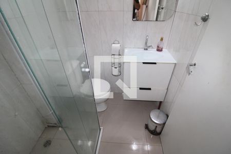 Banheiro de apartamento à venda com 2 quartos, 49m² em Vila Santa Maria, São Paulo