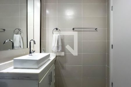 Banheiro de apartamento para alugar com 1 quarto, 50m² em Liberdade, São Paulo