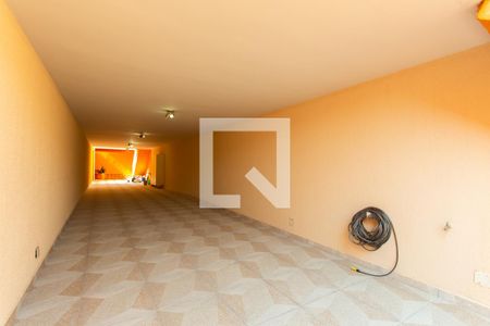 Garagem de casa à venda com 3 quartos, 181m² em Jardim Nossa Senhora do Carmo, São Paulo