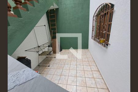 Quintal de casa à venda com 3 quartos, 195m² em Cipava, Osasco