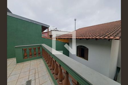 Quintal de casa à venda com 3 quartos, 195m² em Cipava, Osasco