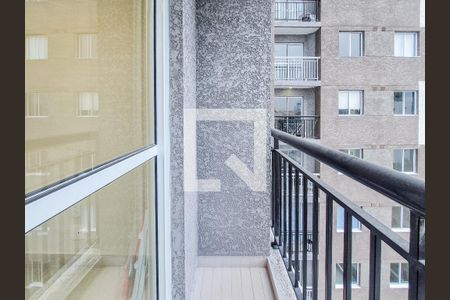Varanda Sala / Cozinha de apartamento para alugar com 1 quarto, 25m² em Vila Butantã, São Paulo