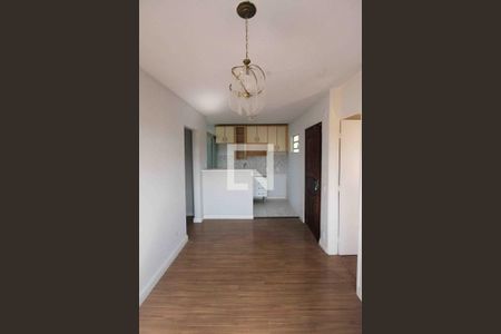 Sala de apartamento para alugar com 2 quartos, 42m² em Jardim Santa Teresinha, São Paulo