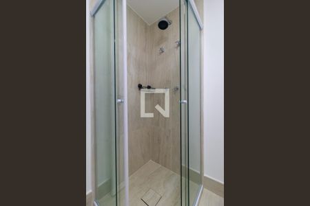 Banheiro de kitnet/studio para alugar com 0 quarto, 24m² em Santo Amaro, São Paulo