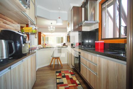 Apartamento à venda com 99m², 3 quartos e 2 vagasCozinha