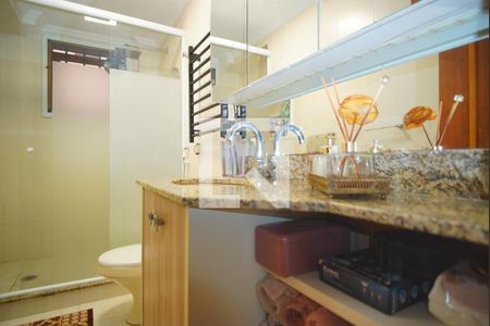 Banheiro da Suíte de apartamento à venda com 3 quartos, 99m² em Vila Ipiranga, Porto Alegre