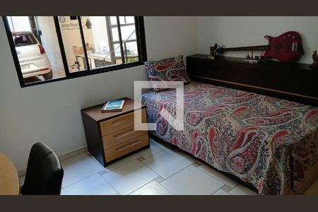 Casa à venda com 3 quartos, 178m² em Santa Maria, Santo André