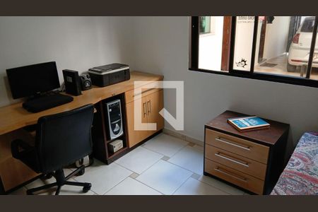 Casa à venda com 3 quartos, 178m² em Santa Maria, Santo André