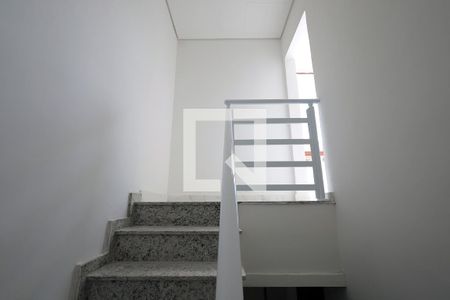 Escada de casa de condomínio à venda com 3 quartos, 117m² em Vila Metalúrgica, Santo André