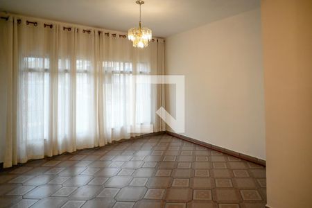 Sala de casa para alugar com 3 quartos, 153m² em Vila Santo Estefano, São Paulo