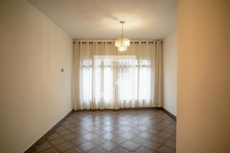 Sala de casa para alugar com 3 quartos, 153m² em Vila Santo Estefano, São Paulo