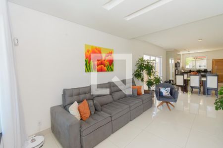 Sala de casa à venda com 4 quartos, 270m² em Riacho das Pedras, Contagem