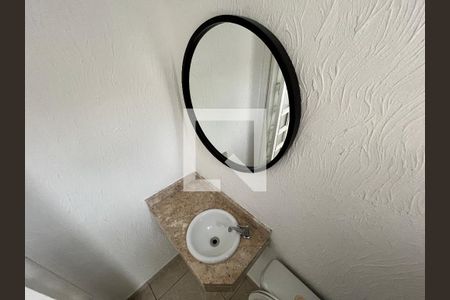 Lavabo de casa de condomínio para alugar com 2 quartos, 90m² em Cs12, São Paulo