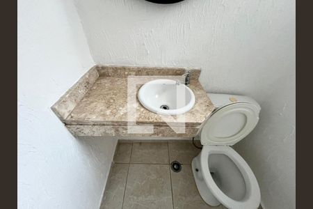 Lavabo de casa de condomínio para alugar com 2 quartos, 90m² em Cs12, São Paulo