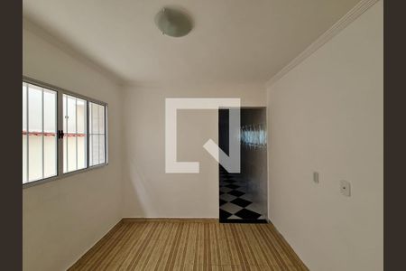 Sala de casa para alugar com 2 quartos, 150m² em Jardim Presidente Dutra, Guarulhos