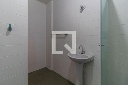 Banheiro de apartamento à venda com 1 quarto, 57m² em Centro Histórico, Porto Alegre