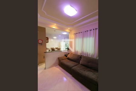 Sala de casa à venda com 2 quartos, 164m² em Jaqueline, Belo Horizonte