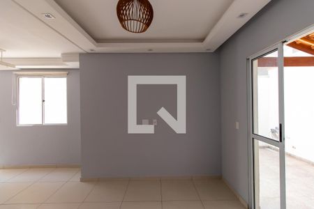 Sala de casa de condomínio para alugar com 2 quartos, 210m² em Jardim Petropolis, Cotia