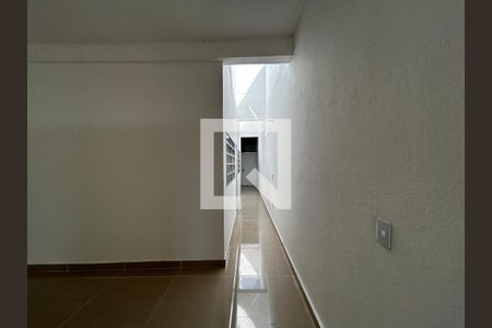 Corredor de apartamento para alugar com 2 quartos, 68m² em Vila Nova Bonsucesso, Guarulhos