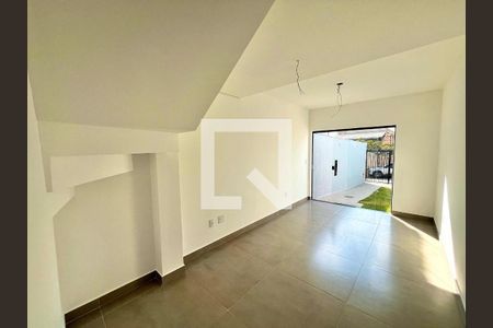 Casa à venda com 2 quartos, 109m² em Jardim das Nacoes, Belo Horizonte