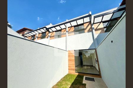 Casa à venda com 2 quartos, 109m² em Jardim das Nacoes, Belo Horizonte