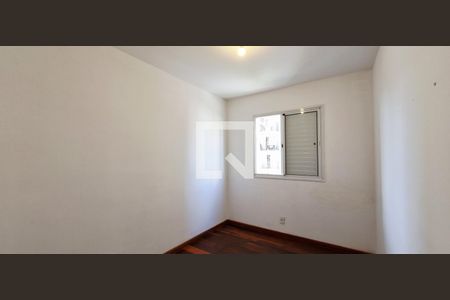 Quarto 1 de apartamento para alugar com 2 quartos, 50m² em Jardim Parque Morumbi, São Paulo